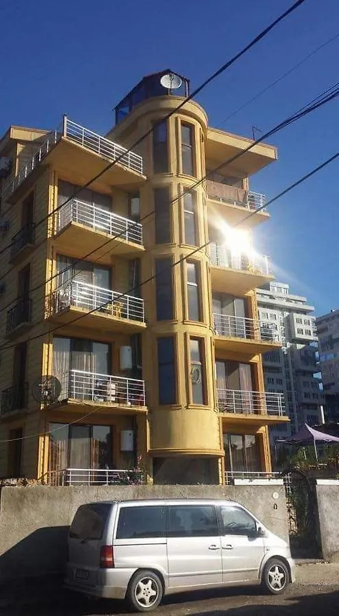 Tamila'S Apartment Batumi 0*,