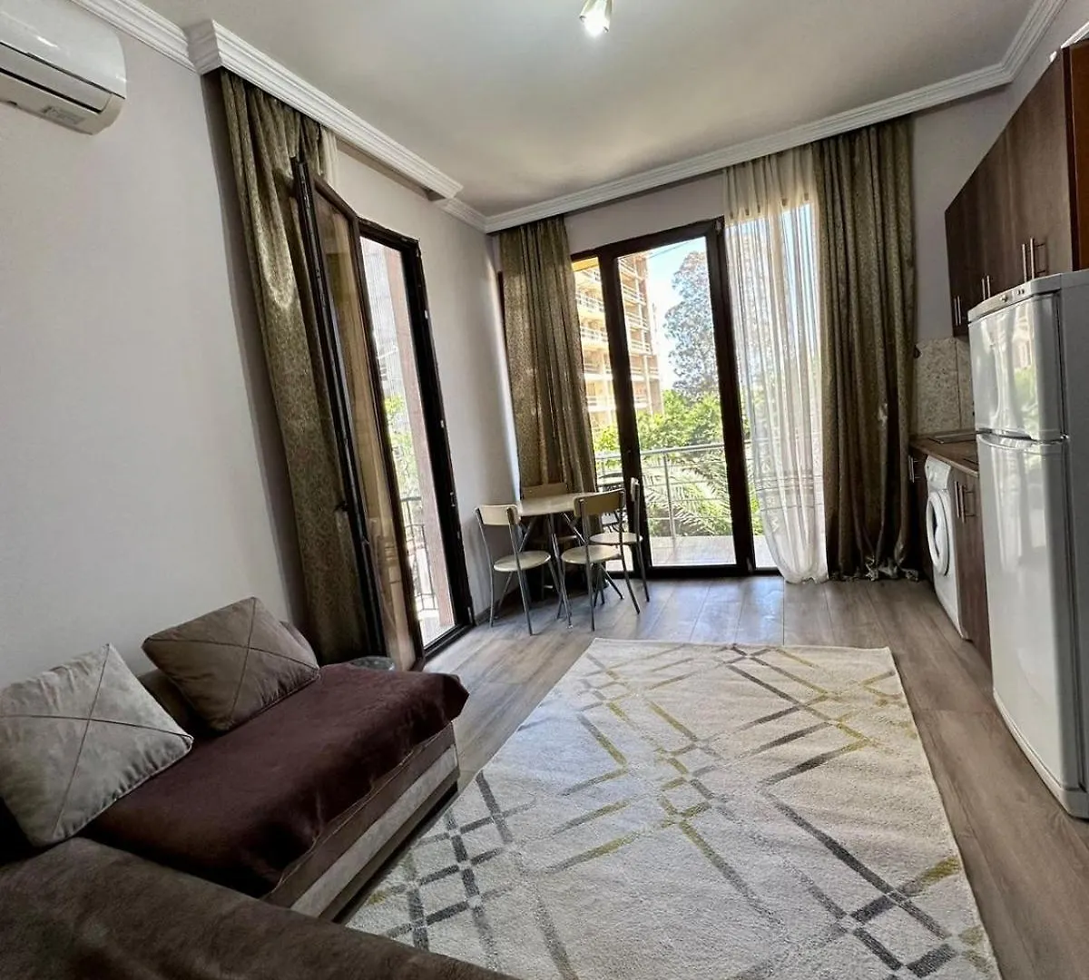 Tamila'S Apartment Batumi Georgia